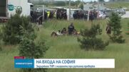 Спряха тир с 43 мигранти, управляван от шофьор без книжка, край София