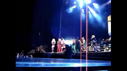Мадона в София - Music - Sticky And Sweet Tour in Sofia (29 August 2009)