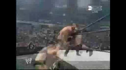 the rock срещу goldberg Част 2