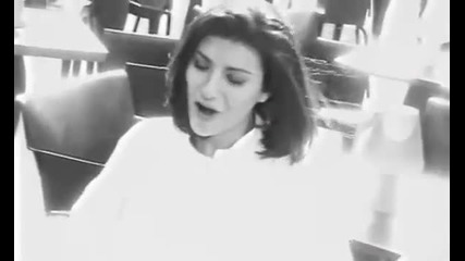 Laura Pausini - Strani Amori (video clip)