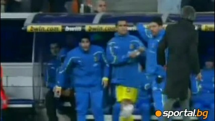 Моуриньо се ебава с виляреал, замерват го с шише! 
