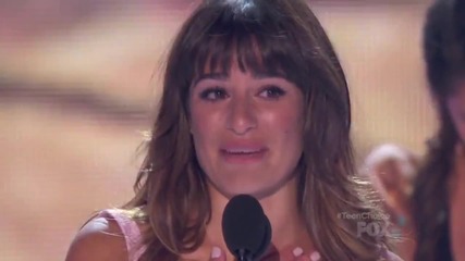 Леа плаче за Кори по време на речта си на T C A наградите!