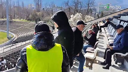 Венцеслав Стефанов е плътно до отбора си, въпреки негативната серия