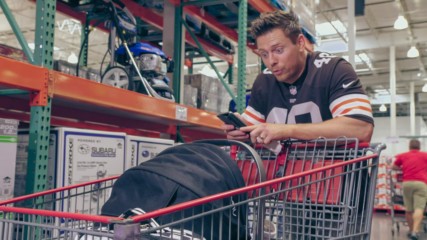 The Miz can't get a cell signal in Costco and ends up auto-drafting his fantasy team: Miz & Mrs., April 23, 2019