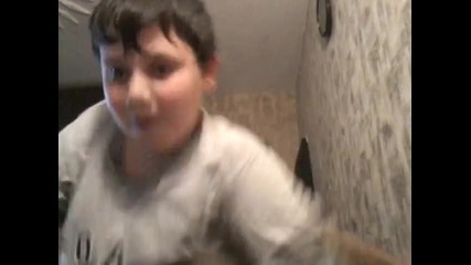 qrosten boi 2 poqvqvzneto na frujin