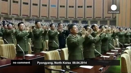 Как се ръкопляска в Северна Корея