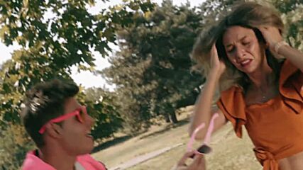 Kendi - Roze naočare (official Video).mp4