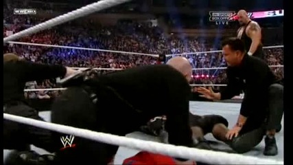 Wwe Survivor Series 2011 Грамадата Си Отмъщава на Марк Хенри (начина С Столчето)