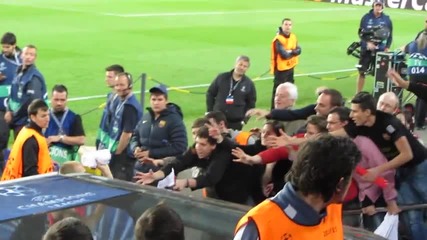Робен хвърли фланелката си на фен след мача срещу Барса