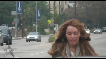 Miley Cyrus злоупотребява с фен
