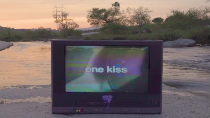 Calvin Harris & Dua Lipa - One Kiss (превод)