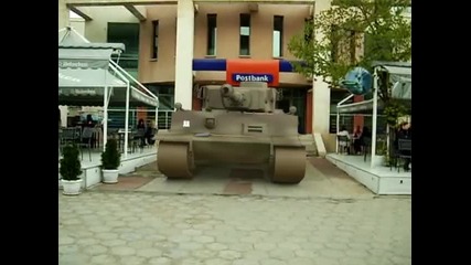 Танк в центъра на Стара Загора.