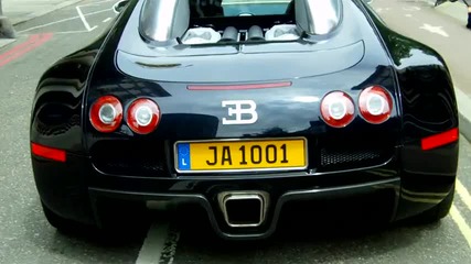 Bugatti Veyron - Black and White - London 