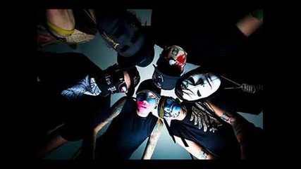 Hollywood undead-everywhere i go