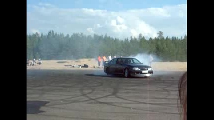 Opel Omega Evo 500 Donuts