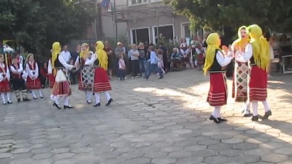Клуб за български танци "тракийци"