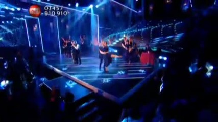 Cheryl Cole Parachute Live on Sport Relief 