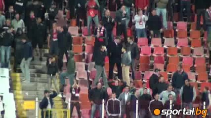 Радостта на феновете на Цска след головете срещу Миньор