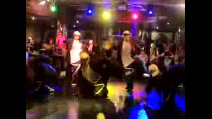 Moma Tribe Show Hip Hop Dance