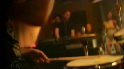Maroon 5 - Give A Little More 
