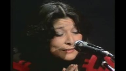 Mercedes Sosa - Gracias a La Vida 