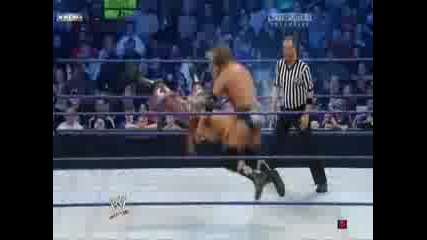 Wwe - Triple H vs Chavo Guerrero & The Miz