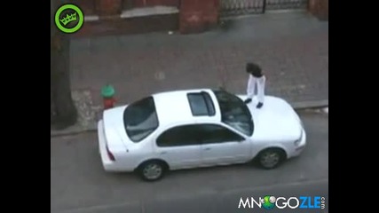 Лична драма върху капака на колата !!!