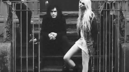 The Pretty Reckless - Goin Down