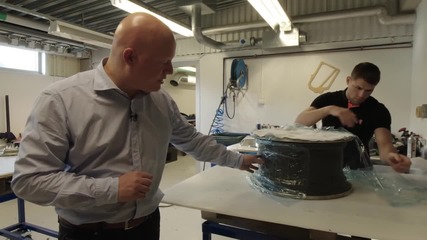 Как се произвеждат въглеродните джанти на Koenigsegg