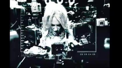 Britney Spears - Hold It Against Me 
