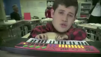 Gorillaz feat Mos Def Chiddy Bang - Stylo remix New music 2010 video [www.keepvid.com]