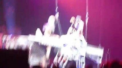 Екслкузивно! Rihanna - Te Amo ( Live At The Last Girl On Earth Tour in Belgium ) 