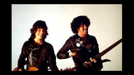 Gary Moore & Phil Lynott - Out In The Fields