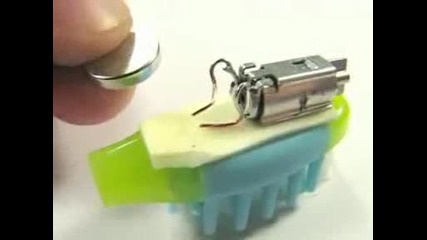 Как да си направим играчка от четка за зъби 
