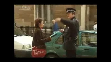 Скрита Камера - Извинете Не Знаете Ли Че Ви издирват