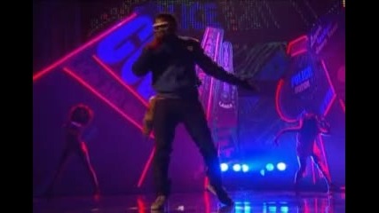 Kanye West - Heartless (live Ama 2008)