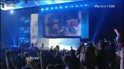 The Rock returns to Wwe Raw - 2 - 14 - 2011 (entrance)
