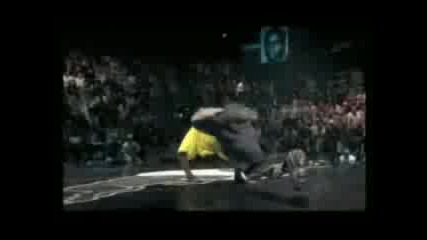 Ronnie vs. Pelezinho - Red Bull Bc One 2005 - High Quality