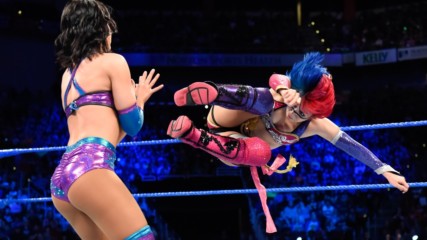 Asuka & Becky Lynch vs. The IIconics: SmackDown LIVE, 24 April, 2018