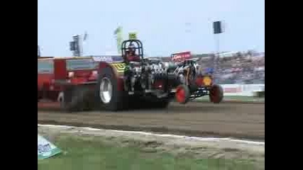 Tractor Pulling - F - Black Power