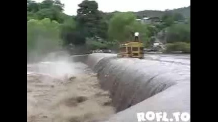 За какво им е мост като имат автобус 