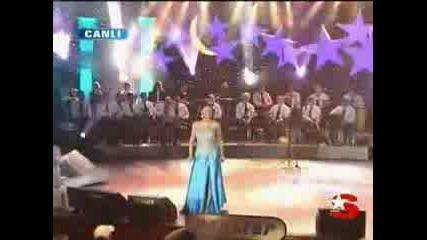 Ebru Gundes - Saygilarimla - Popstar Alaturka