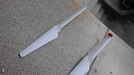 side by side comparison - conventional air propeller vs winglet propeller for rotorcrafts