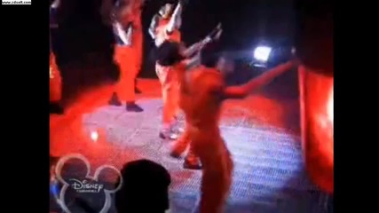 Shake it up / Раздвижи се - сезон 1 епизод 6 / Бг - хайде на парти