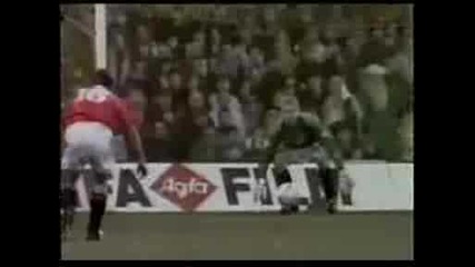 Peter Schmeichel - Best Saves