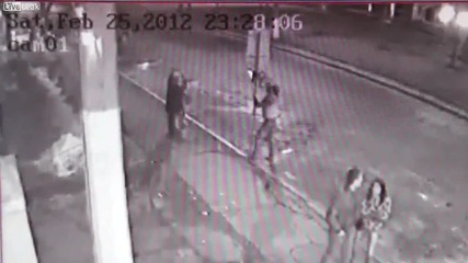 Пиян руснак краде знак от улицата -смях!