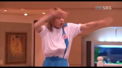 Heechul Dancing Really Funny!