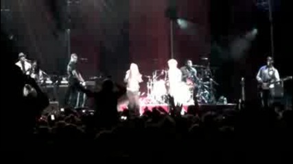 Simply Red And Anastacia - Holding back the years
