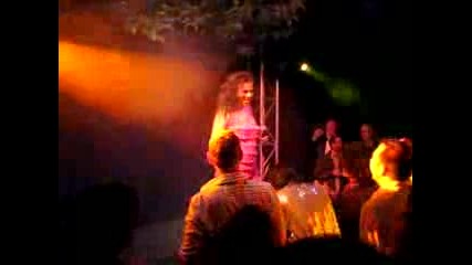 Maxine Nightingale - Right back where we started from (hq) 