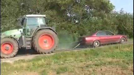 Трактор срещу Е34